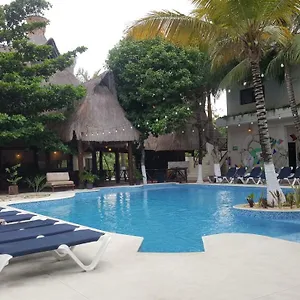 Jungle House & Hotel Tulum